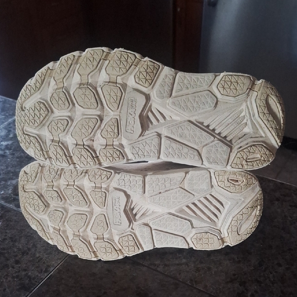 Hoka Women's Clifton 7 Wide - Picture 4 of 6